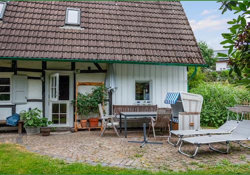 Hausansicht seitlich rechter Flügel