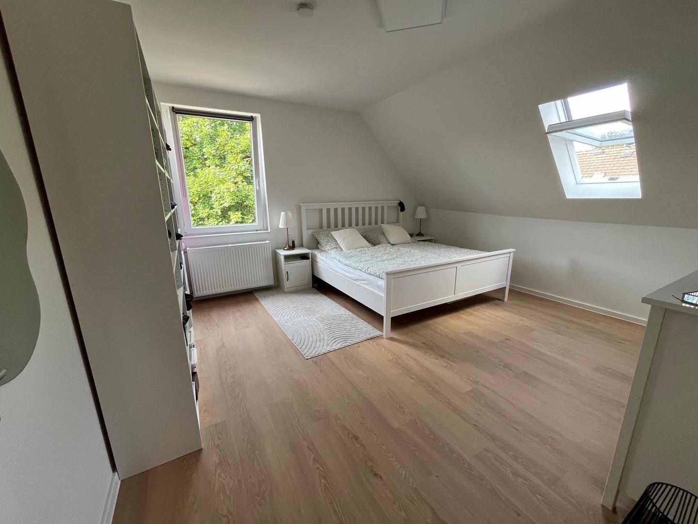 Schlafzimmer 1
