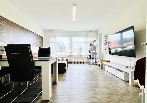 Wohn / Esszimmer / Zugang Balkon