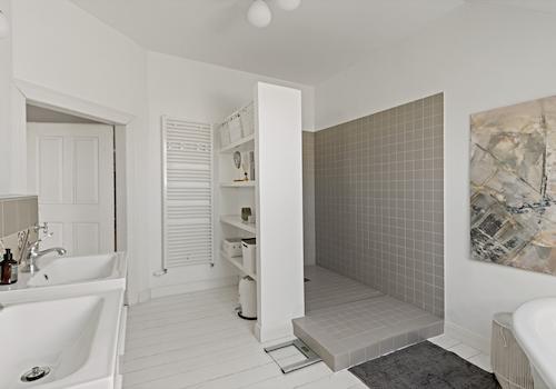 Badezimmer 1 im OG Dusche 
