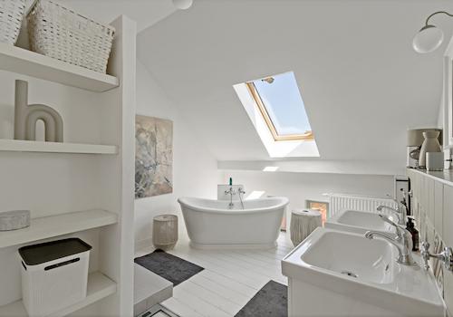 Badezimmer 1 im OG Badewanne 