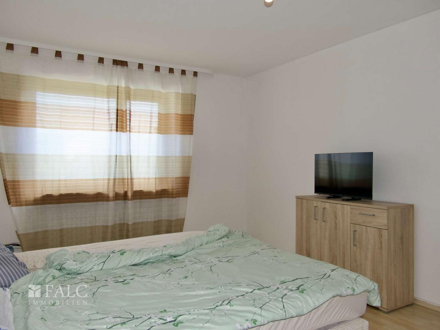 Schlafzimmer 1 von 3