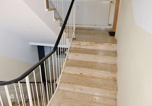 Wenige Stufen zur Wohnung 