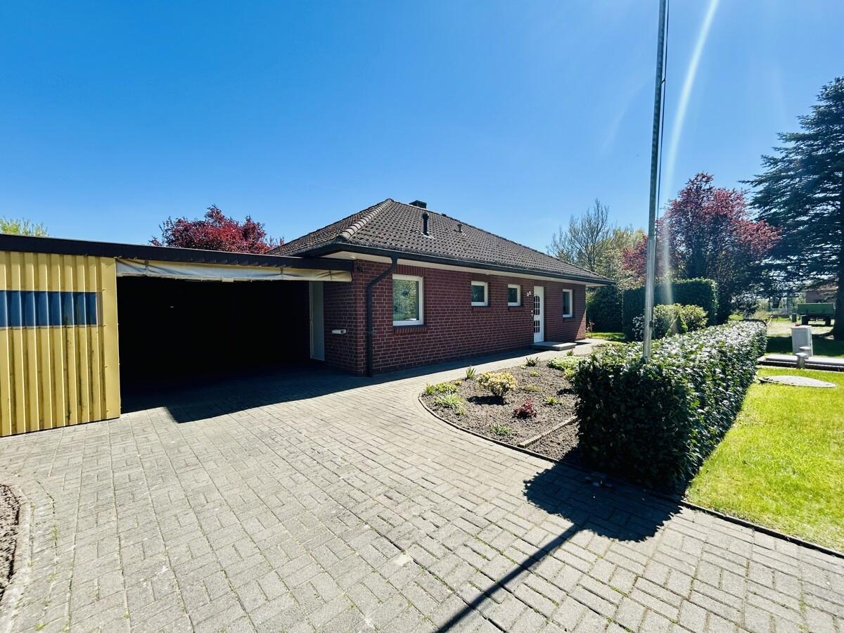 Frontansicht+Carport