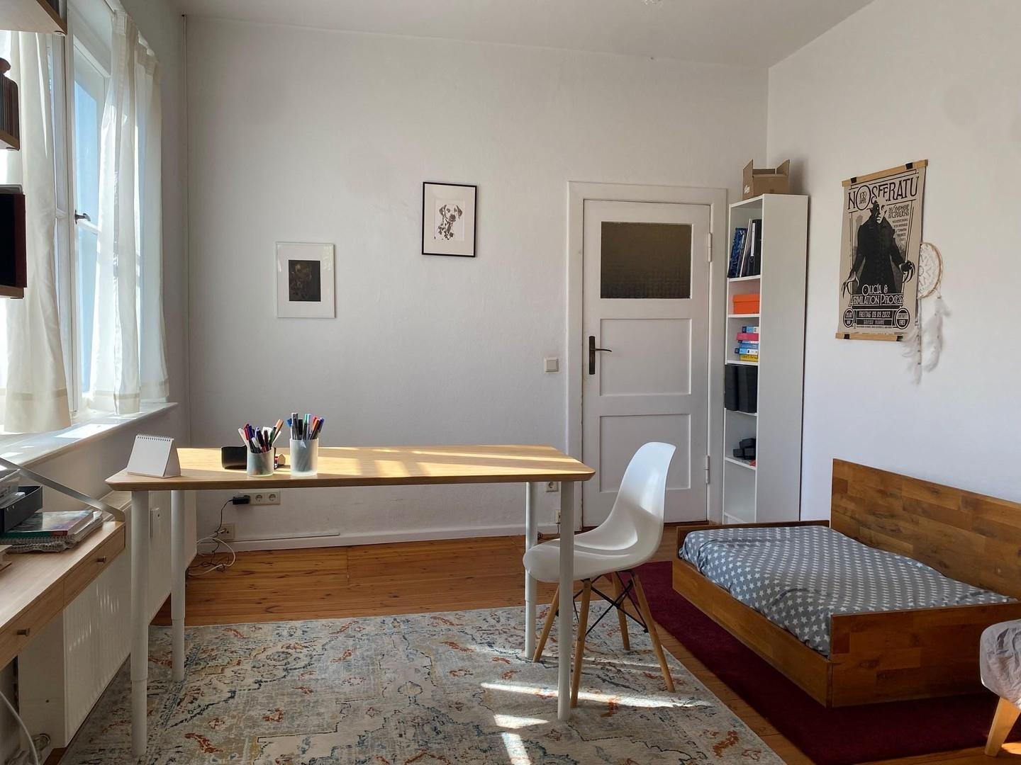 Wohnzimmer, Tür zum Flur