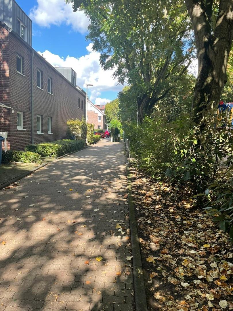 Fussweg zum Haus 