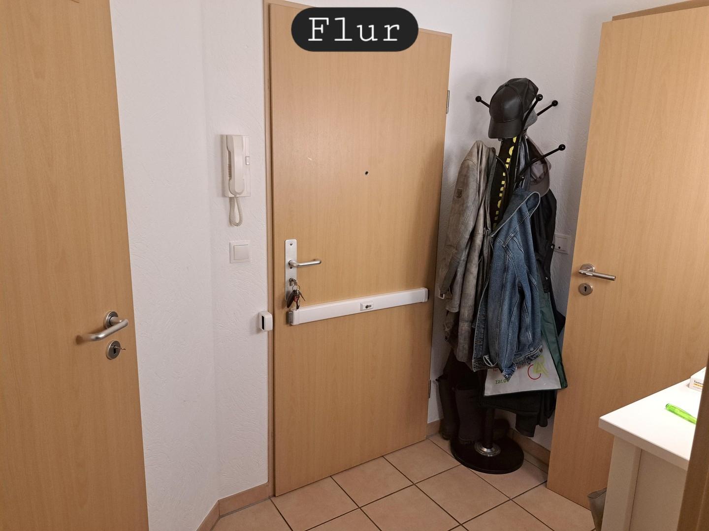 Wohnungstür mit Sicherung