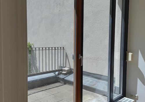 Fensterfront im Schlafzimmer