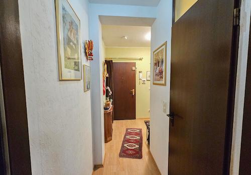 Wohnungsflur rechts