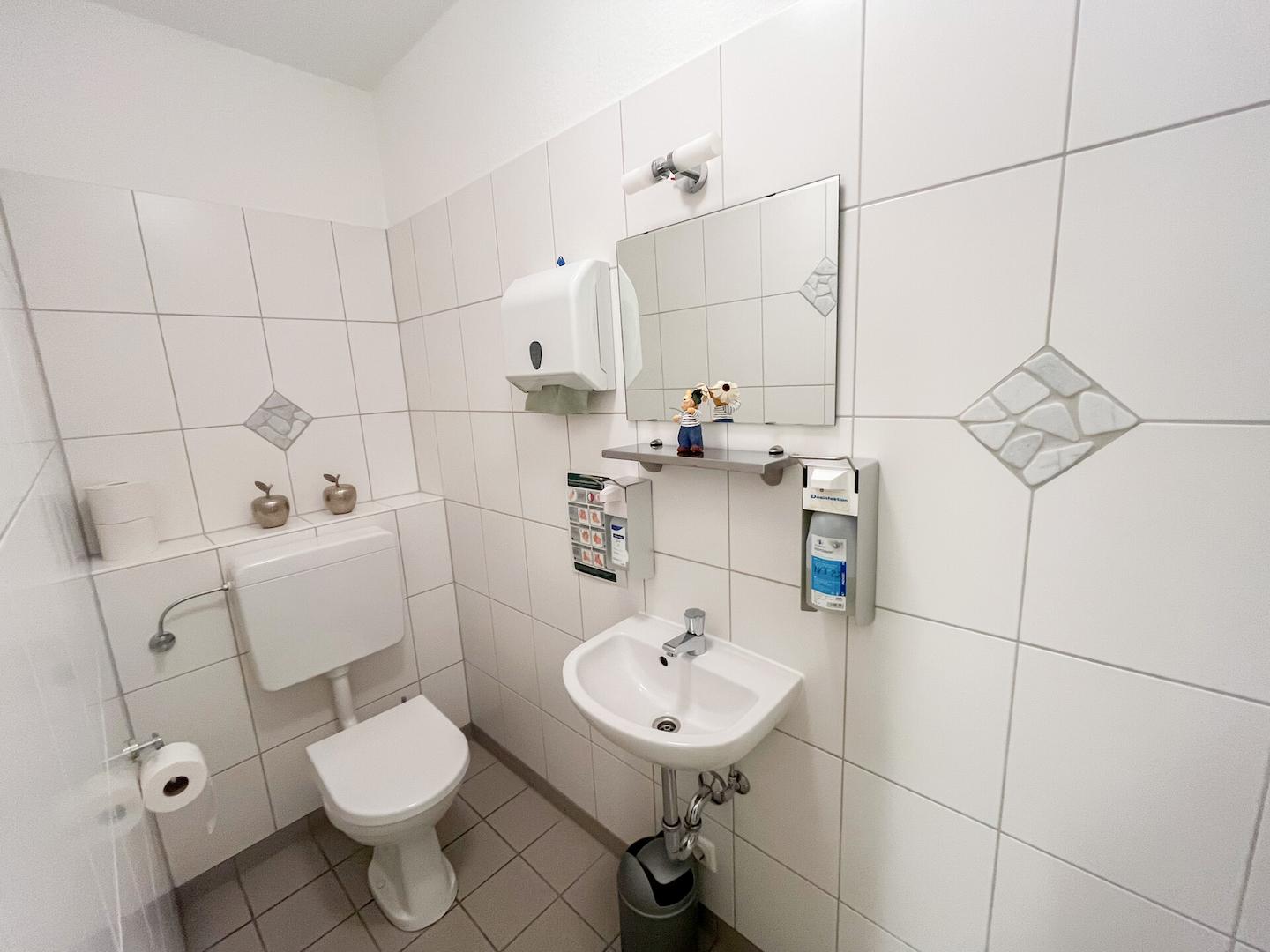 Gäste WC 2 