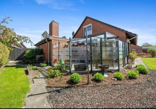 Haus Hinterer Gartenbereich