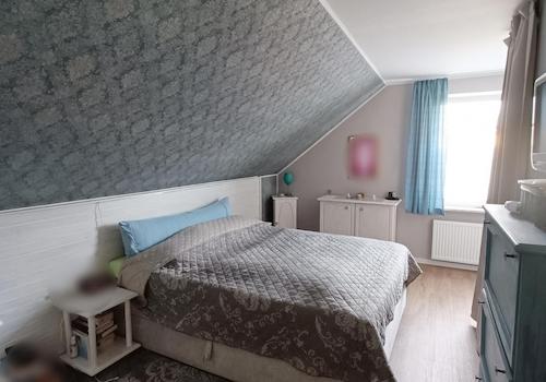 Schlafzimmer DG