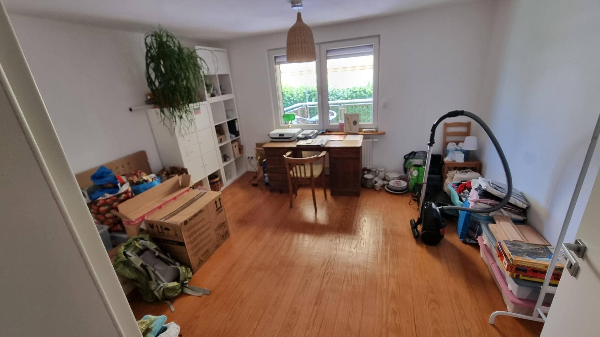 Kind/Schlafe/Büro             