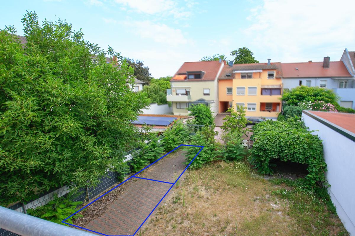 Garten und Stellplätze