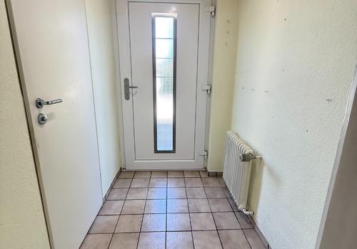 EG: Eingangsbereich mit sep. WC