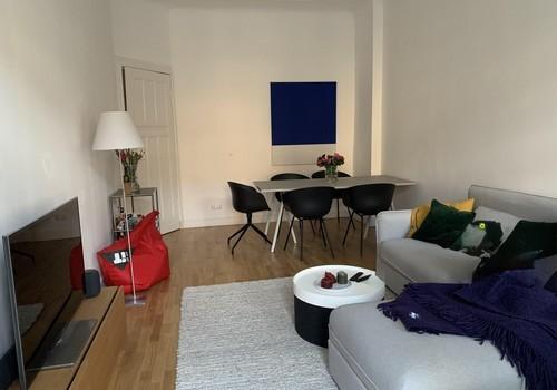 Wohnzimmer eingerichtet