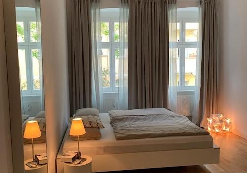 Schlafzimmer eingerichtet