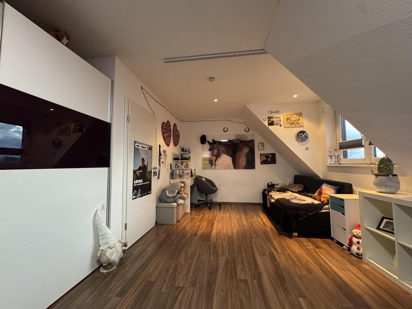 Zimmer 1 OG