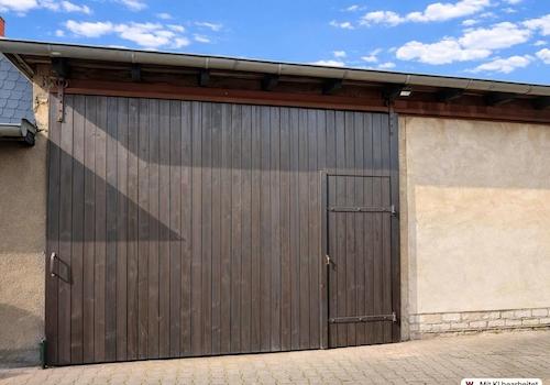 Große Garage