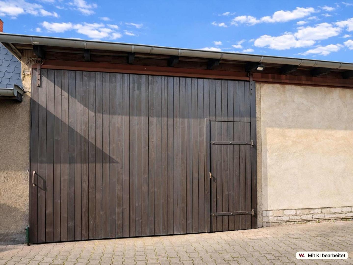 Große Garage