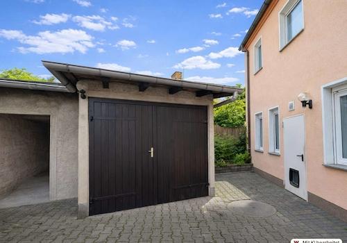Kleine Garage