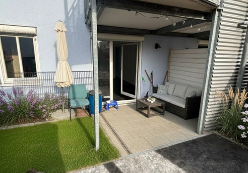 Terrasse mit Garten