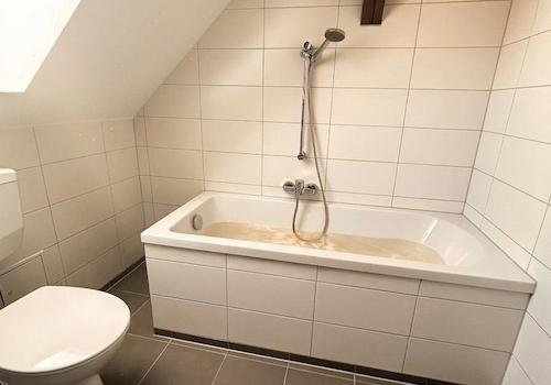 Badezimmer 1