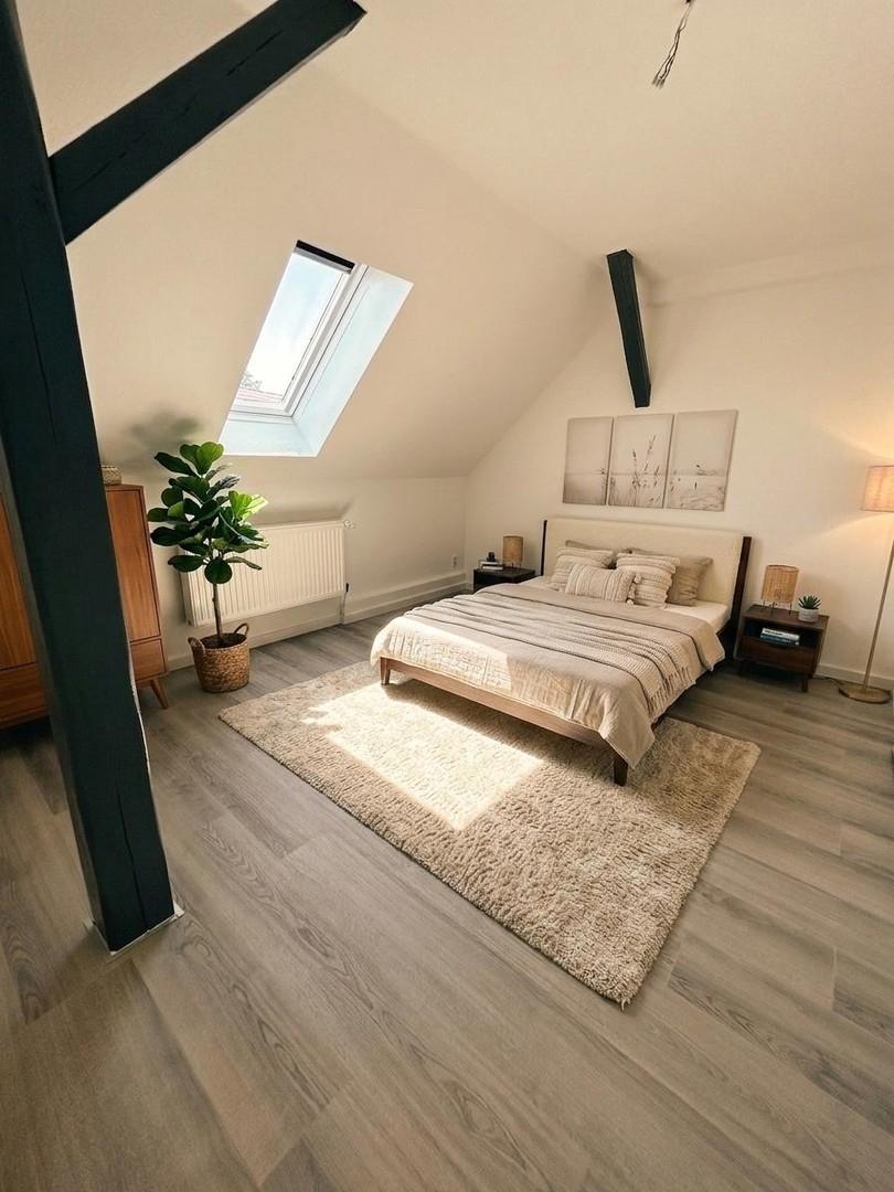 Schlafzimmer möbliert1
