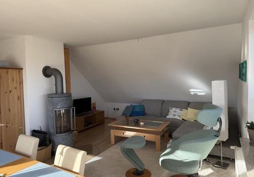 Wohnzimmer mit Kamin