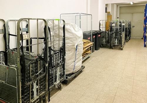 Warenein- und -ausgang innen
