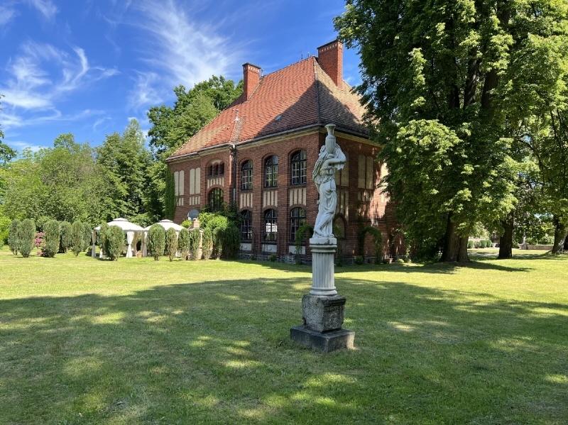 Villa (2)