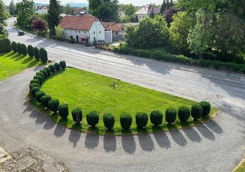 Zufahrt zum Mittelbau Schloss
