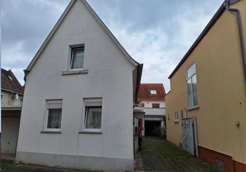 Haus front