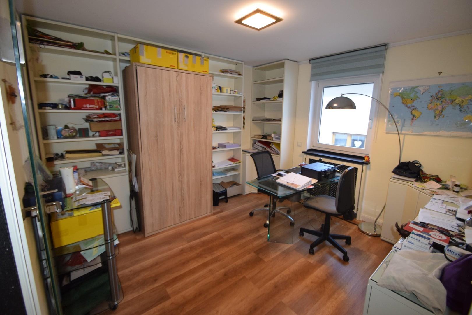 2 Büro_Schlafen 1