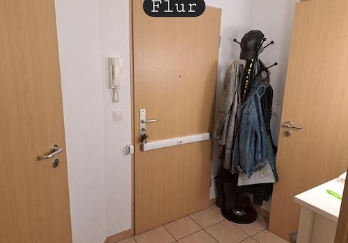 Wohnungstür mit Sicherung