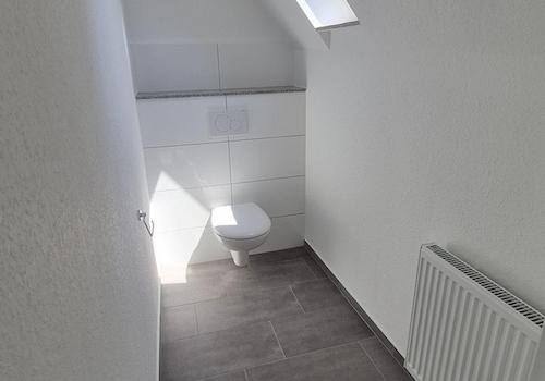 separates WC