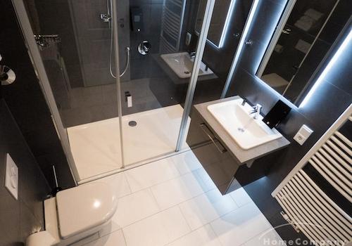 Bad mit stufenloser Dusche