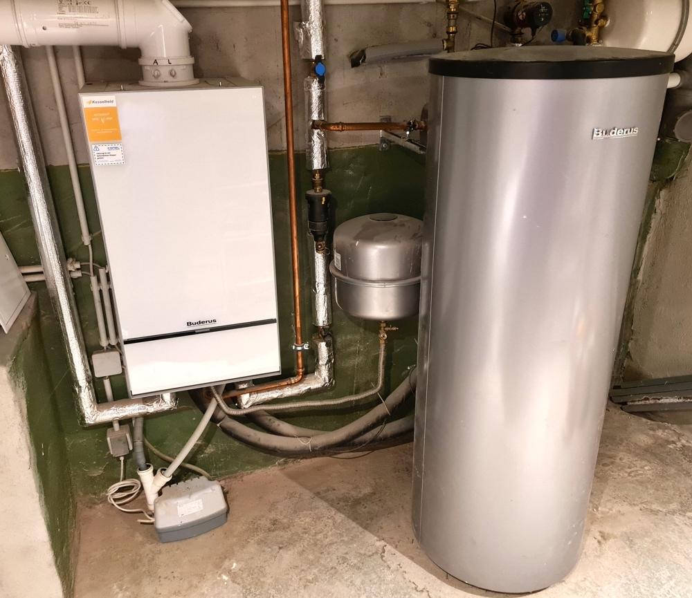 moderne Gas-Brennwertheizung