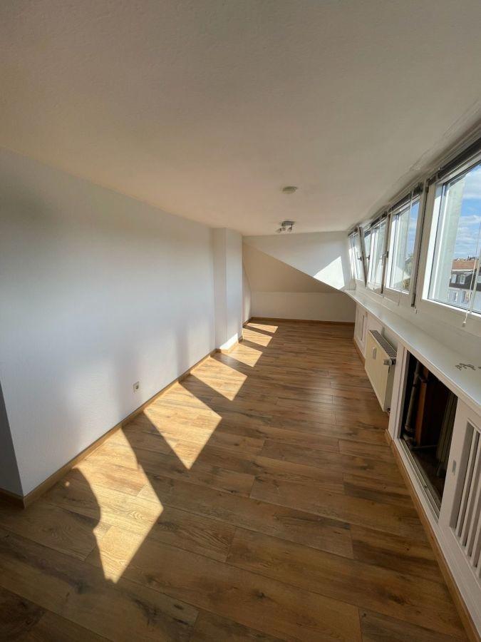 Wohnzimmer - Raumblick leer
