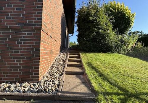 Rundgang ums Haus
