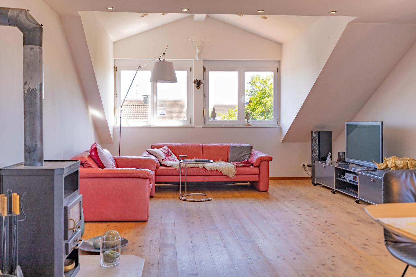 Wohnen mit Charme unter dem Dach – 4-Zimmer-Wohnung mit Westbalkon