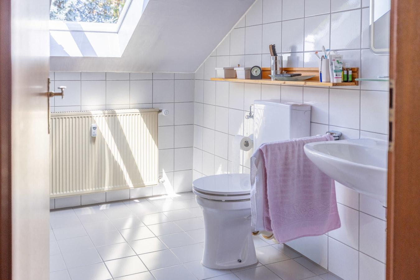 Wohnen mit Charme unter dem Dach – 4-Zimmer-Wohnung mit Westbalkon