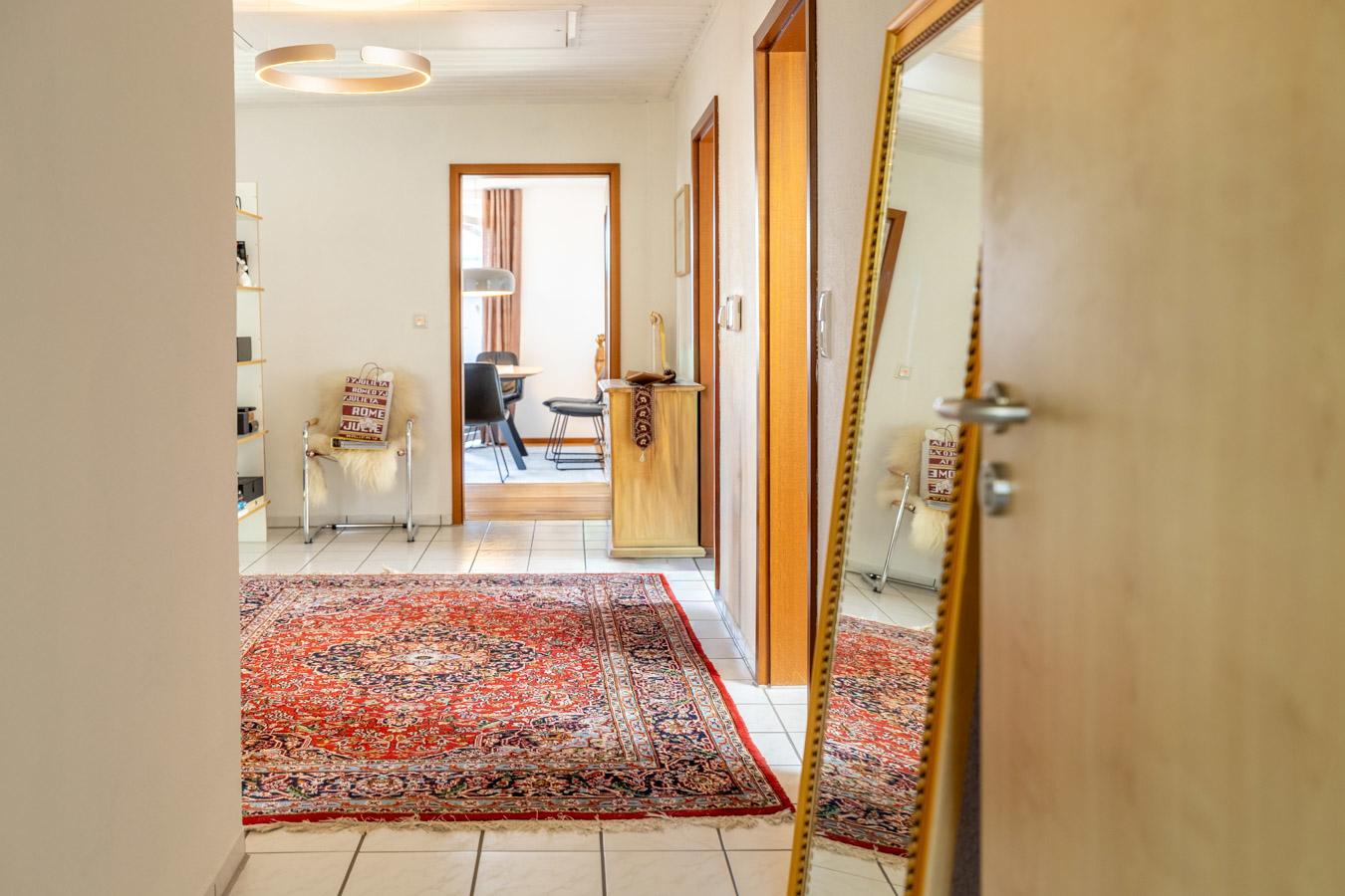 Wohnen mit Charme unter dem Dach – 4-Zimmer-Wohnung mit Westbalkon