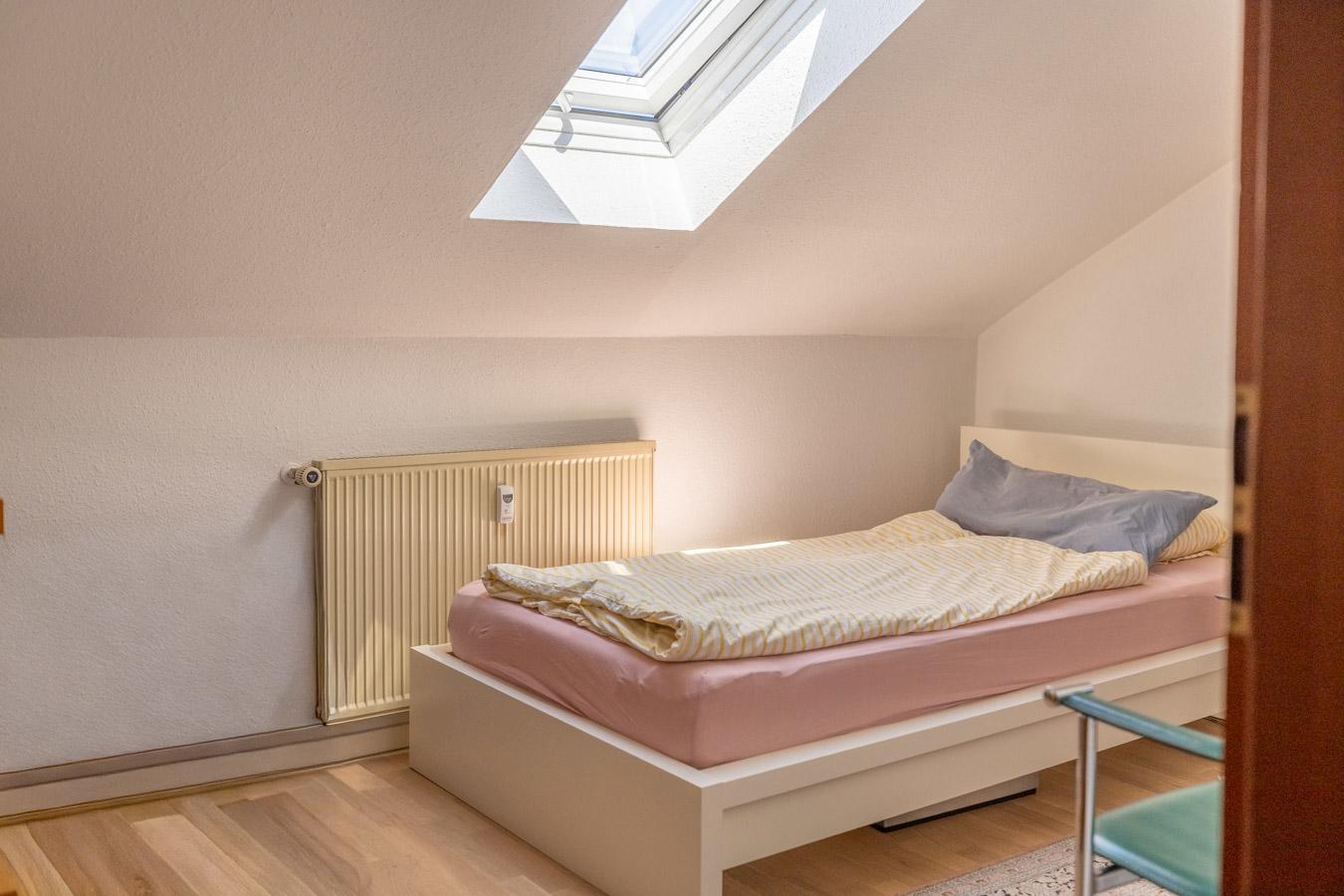 Wohnen mit Charme unter dem Dach – 4-Zimmer-Wohnung mit Westbalkon