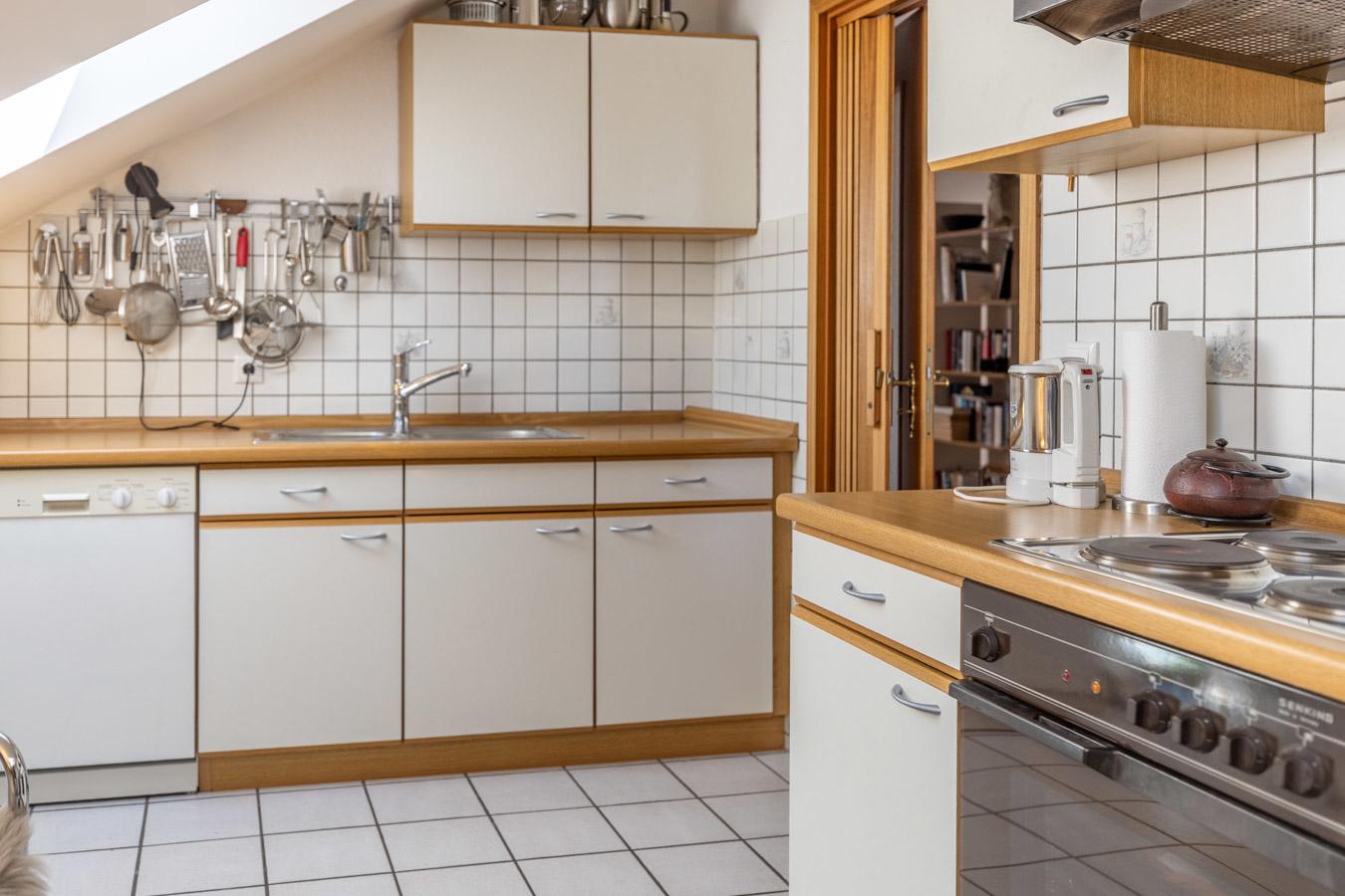 Wohnen mit Charme unter dem Dach – 4-Zimmer-Wohnung mit Westbalkon