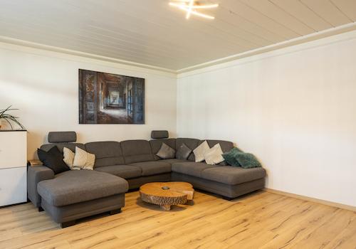 Großzügiges Einfamilienhaus mit 5 Zimmern und Südterrasse