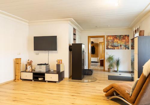 Großzügiges Einfamilienhaus mit 5 Zimmern und Südterrasse