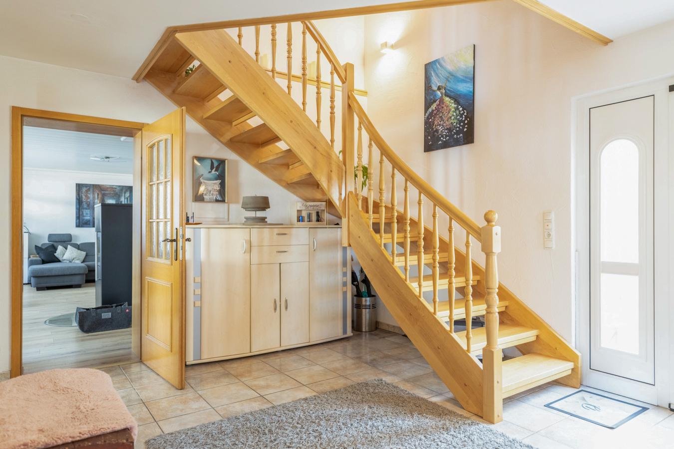 Großzügiges Einfamilienhaus mit 5 Zimmern und Südterrasse
