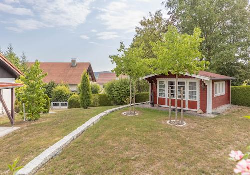 Familienglück mit großem Garte