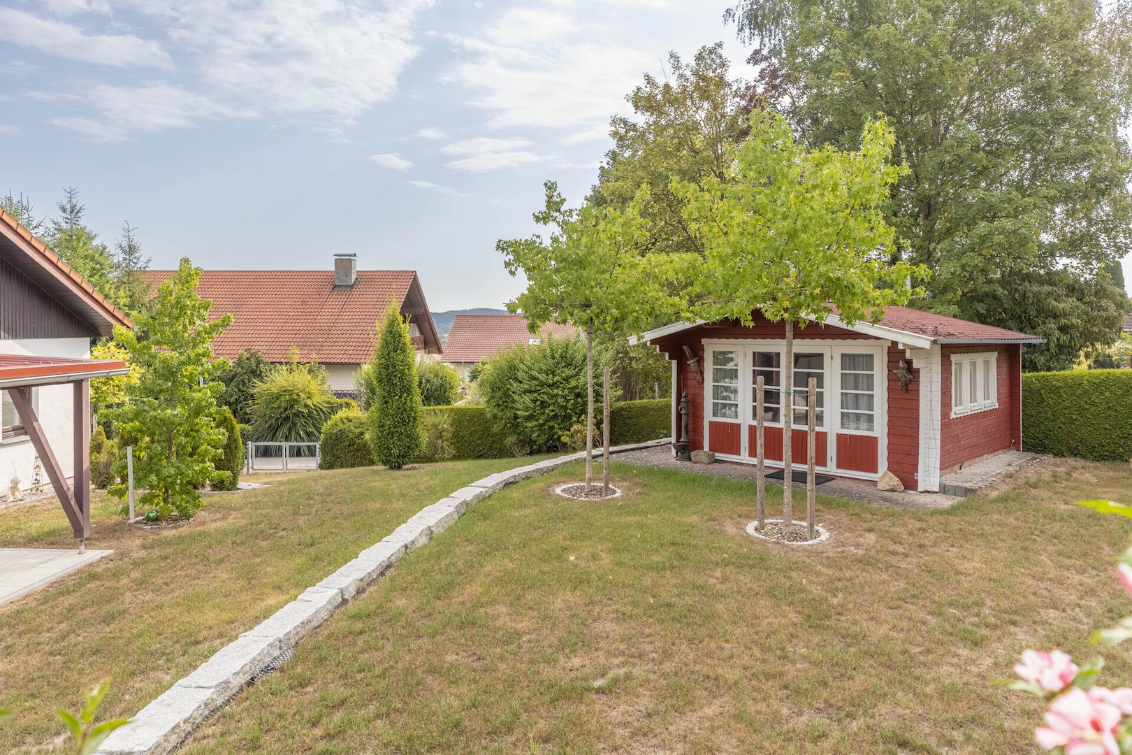 Familienglück mit großem Garte